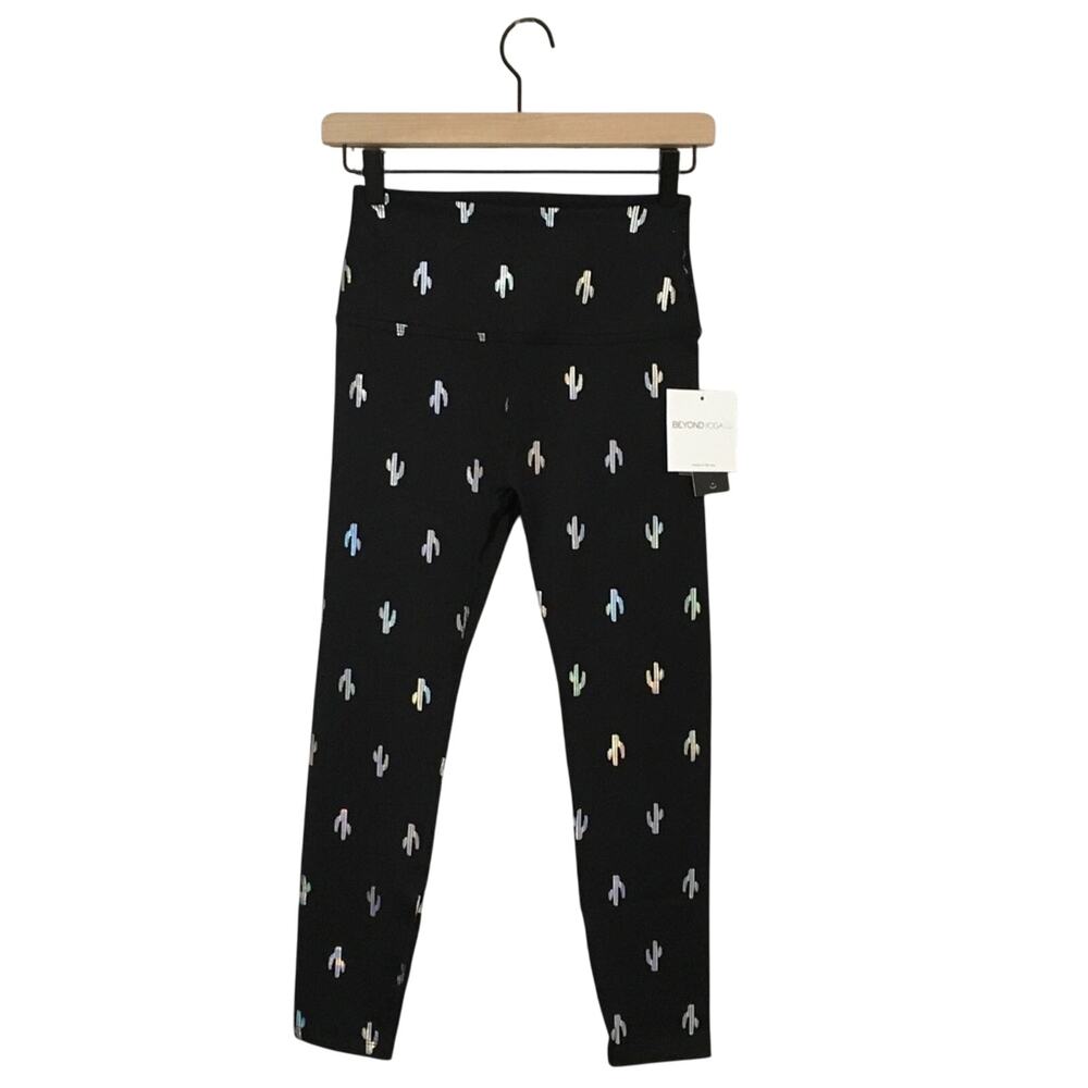 NWT Beyond Yoga Cactus Print High Waist Crop Leggings - Black - Small